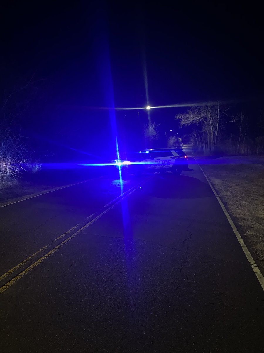 Reed Road at Orchard Lane is currently closed to traffic while SPD conducts an investigation into a shooting that happened earlier in the evening. There will be an increased Officer presence in this area throughout the night